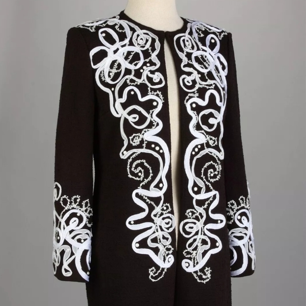 St. John Black and White Soutache And Pearls Embroidered Blazer Sz 4